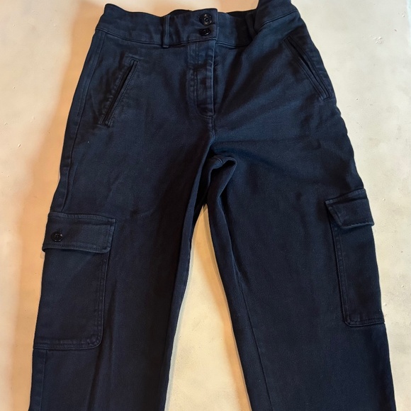 ARITZIA WILFRED FREE BLACK CARGO PANTS - SIZE 8. - Picture 1 of 5
